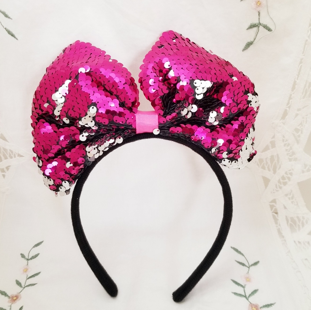 Minnie Sequin Pink Bow Kid's Headband. New